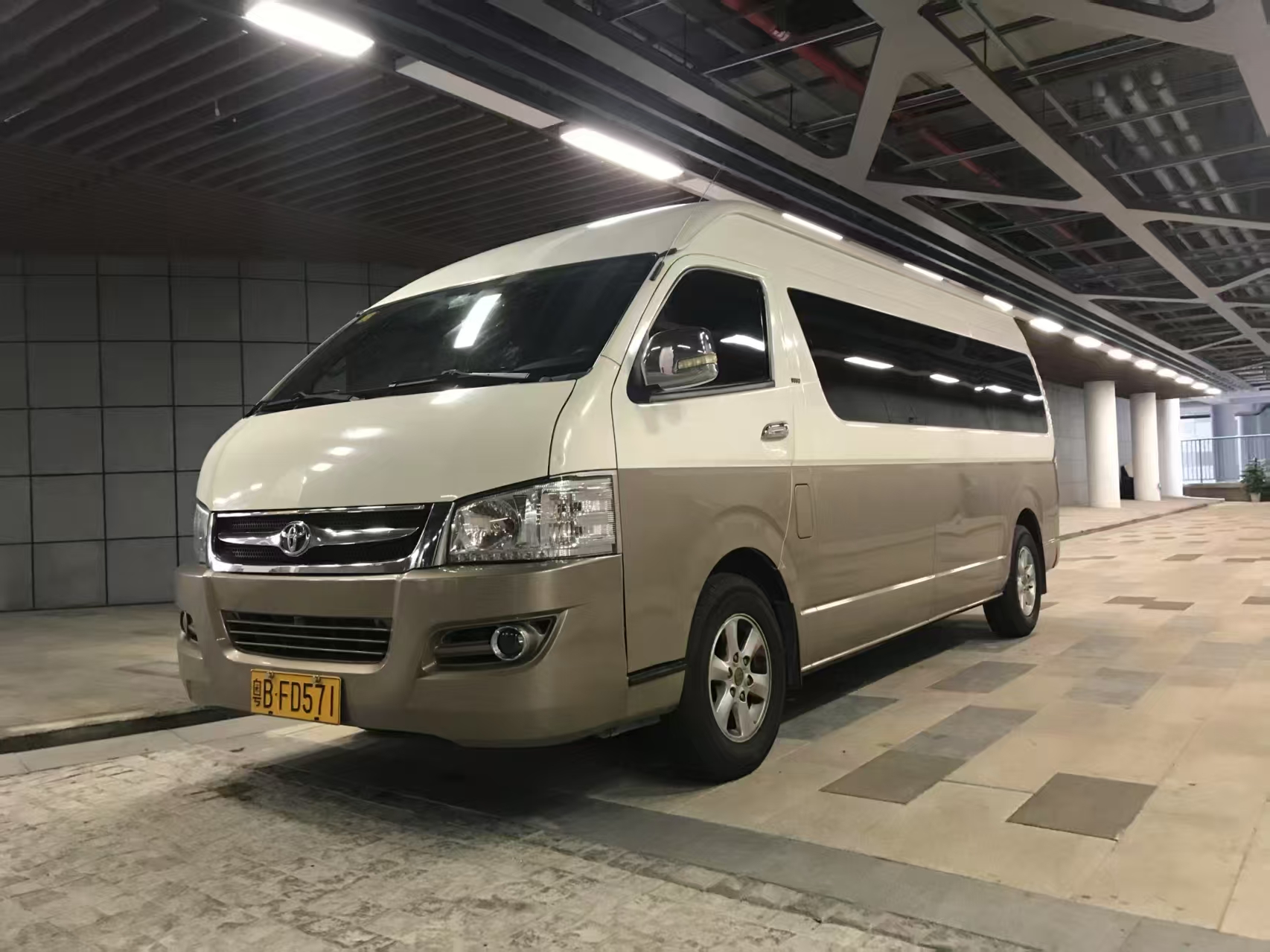 17-seat minibus exterior